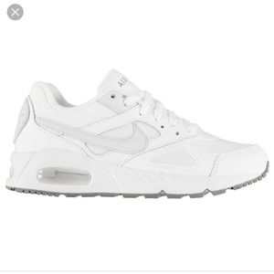 Women’s Nike Air Max IVO